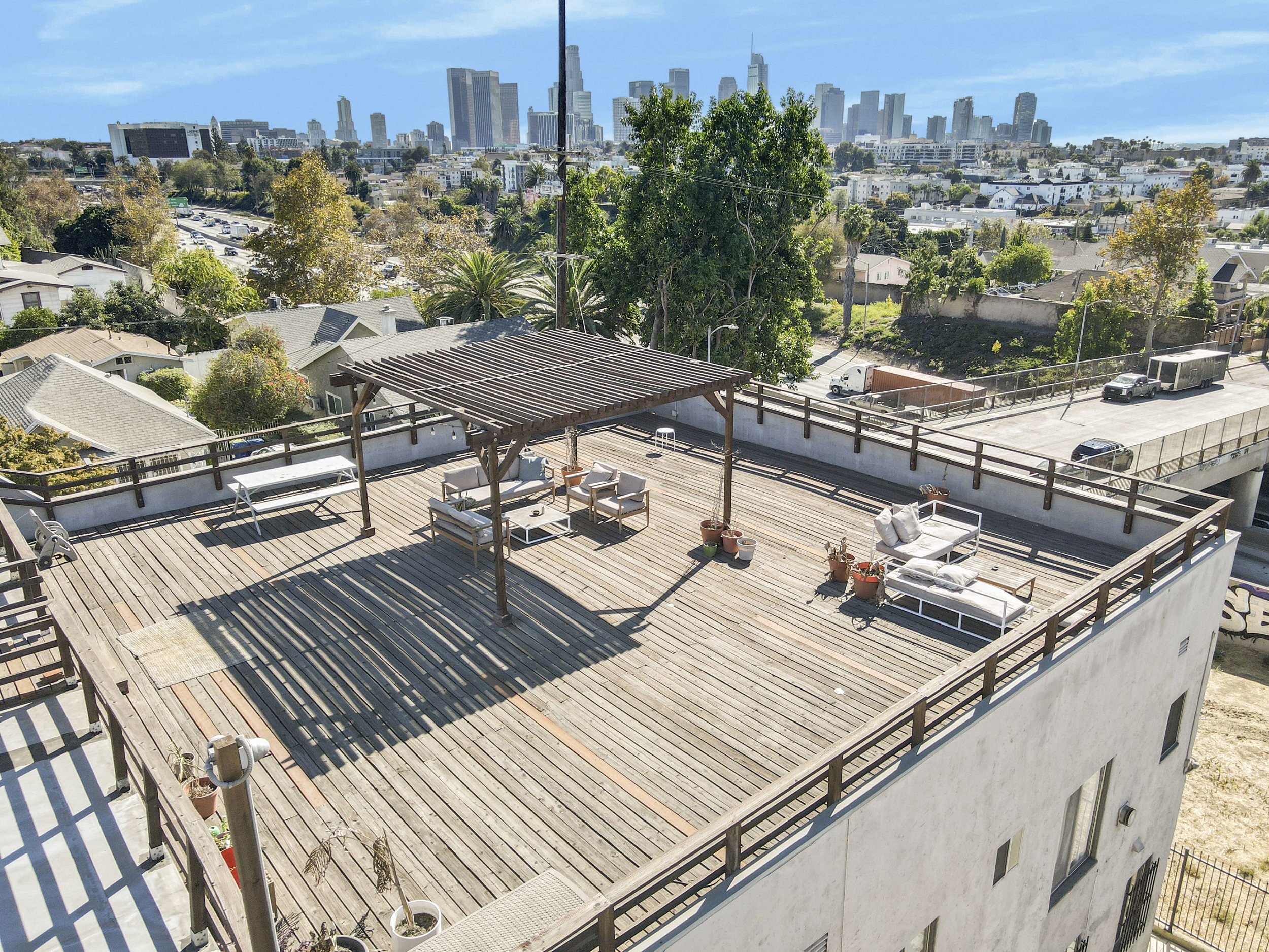 2300 Bellevue Ave, Los Angeles, CA - Rooftop